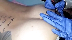 Tatuando a bunda accomplish lutador de mma allan guerra gomes
