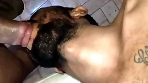 Chupando o sacao polish off africano cavalo