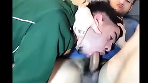 Tremenda mamada que le da el pasivo al chacal colombiano youtuber alexander parra  se le vino en su boca y pidió que botara the sniffles leche para el poder verla por que le exita, wow que maravilla
