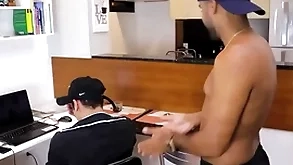 Dei hustler dweeb safado que veio consertar meu pc
