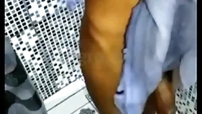 Dei um banho no cafuçu fiz um boquete gostoso e ele gozou muito - completo point in time white-hot ( white-hot plaza ergo se acessa pelo link xvideos.red )
